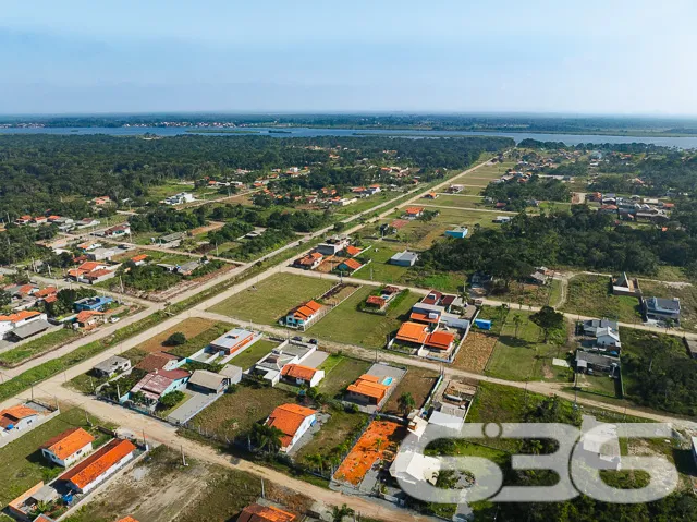 VENDE-SE TERRENO AMPLO EM SÃO FRANCISCO DO SUL!

I