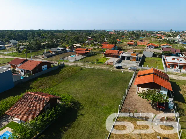 VENDE-SE TERRENO AMPLO EM SÃO FRANCISCO DO SUL!

I