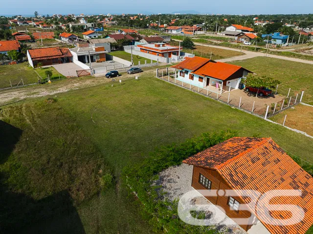 VENDE-SE TERRENO AMPLO EM SÃO FRANCISCO DO SUL!

I