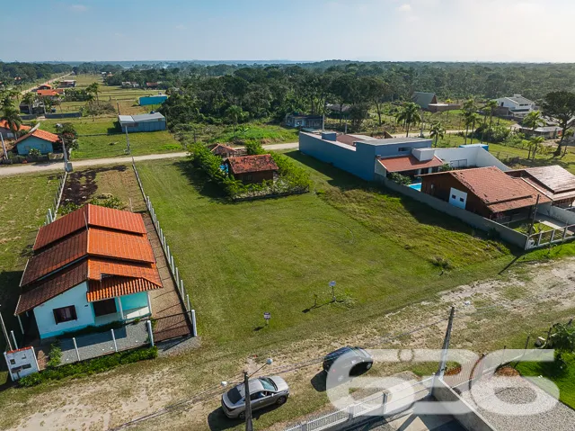 VENDE-SE TERRENO AMPLO EM SÃO FRANCISCO DO SUL!

I