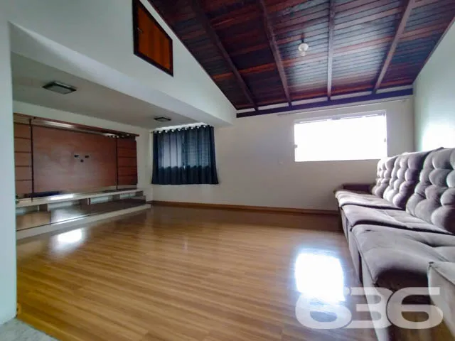 IMÓVEL RESIDENCIAL E COMERCIAL COM 1 SUÍTE E 2 QUA