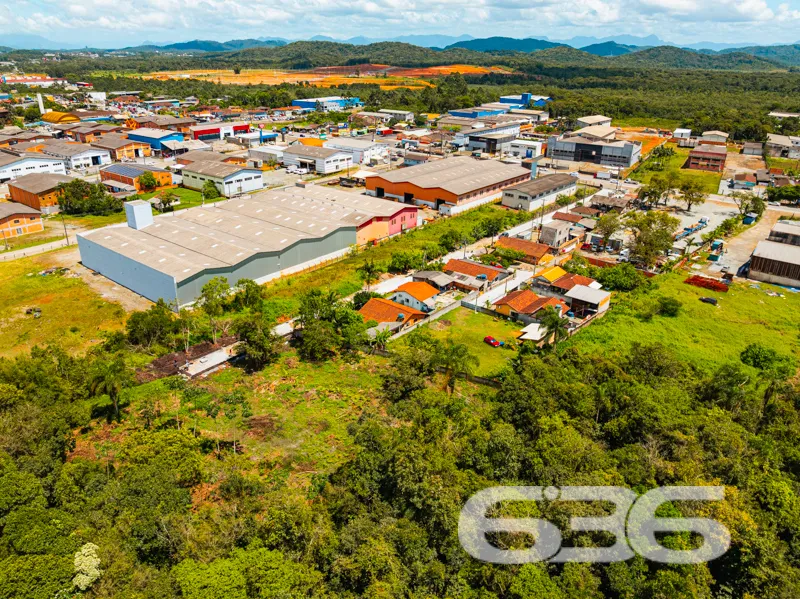 OPORTUNIDADE DE TERRENO À VENDA EM ARAQUARI, SANTA
