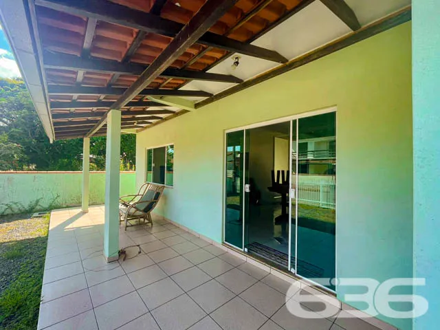 RESIDÊNCIA COM 1 SUÍTE E 3 QUARTOS , EM UBATUBA F