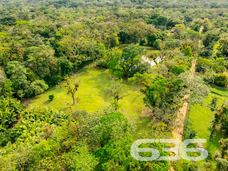 Chácara à venda no bairro Quirirí, Joinville | 2 c