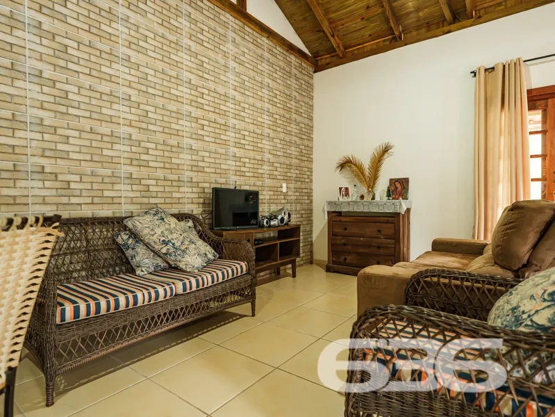 Chácara à venda no bairro Quirirí, Joinville | 2 c