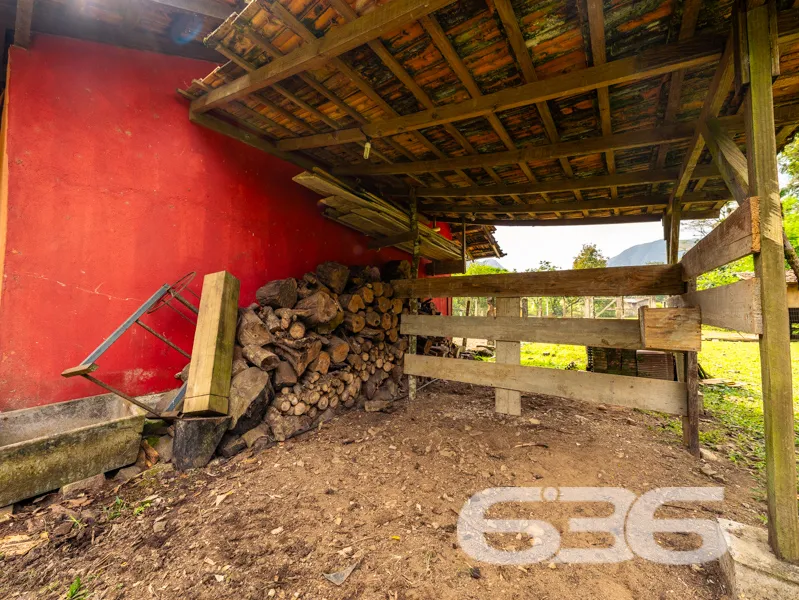 Chácara à venda no bairro Quirirí, Joinville | 2 c