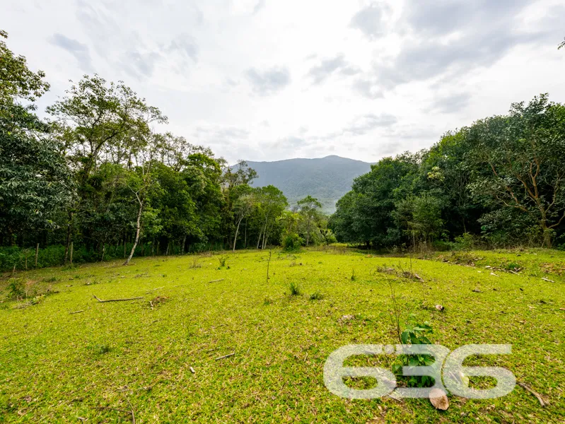Chácara à venda no bairro Quirirí, Joinville | 2 c