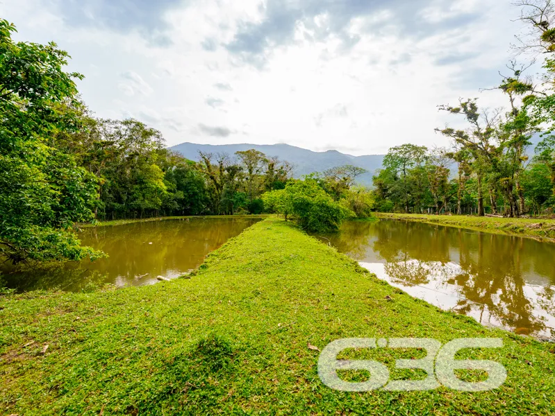 Chácara à venda no bairro Quirirí, Joinville | 2 c