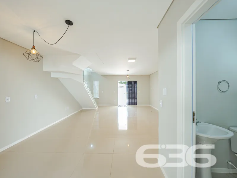 Sobrado geminado impecĂĄvel Ă venda no bairro Flore