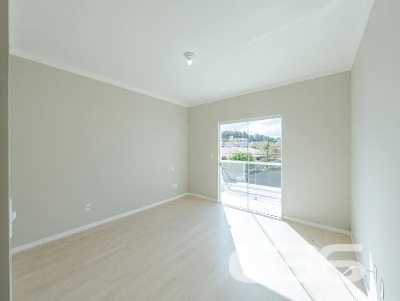 Sobrado geminado impecĂĄvel Ă venda no bairro Flore