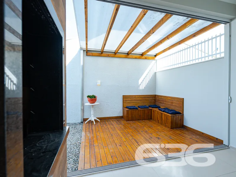 Sobrado geminado impecĂĄvel Ă venda no bairro Flore