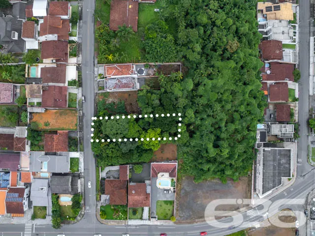 BELÍSSIMO TERRENO, NO BAIRRO FLORESTA, EM JOINVILL