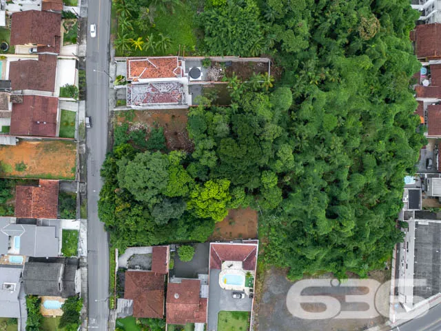 BELÍSSIMO TERRENO, NO BAIRRO FLORESTA, EM JOINVILL