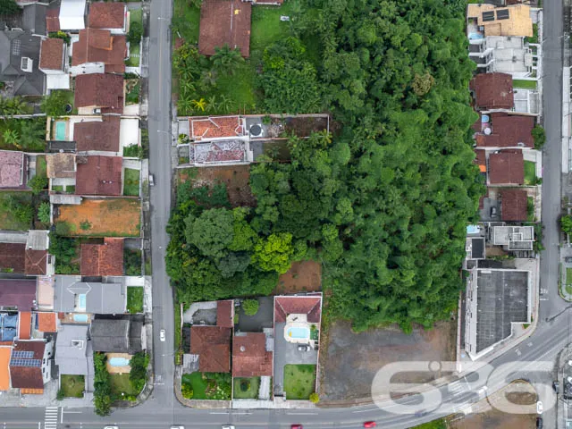 BELÍSSIMO TERRENO, NO BAIRRO FLORESTA, EM JOINVILL