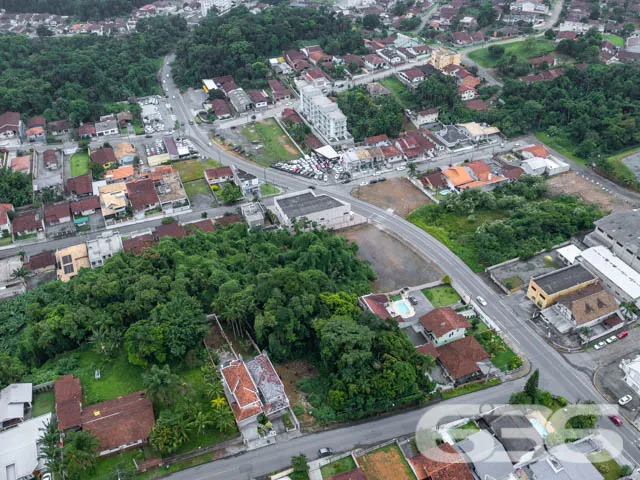 BELÍSSIMO TERRENO, NO BAIRRO FLORESTA, EM JOINVILL