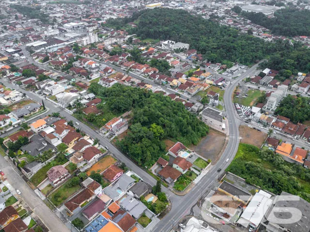 BELÍSSIMO TERRENO, NO BAIRRO FLORESTA, EM JOINVILL