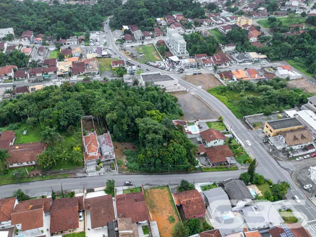 BELÍSSIMO TERRENO, NO BAIRRO FLORESTA, EM JOINVILL
