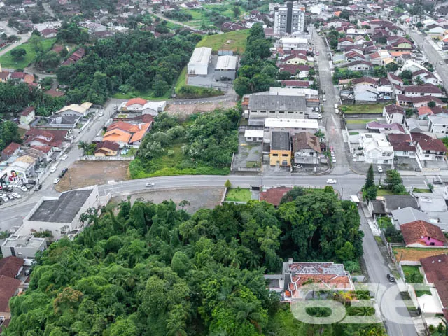 BELÍSSIMO TERRENO, NO BAIRRO FLORESTA, EM JOINVILL