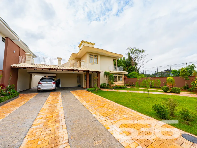 Seu novo lar no bairro Glória, em Joinville, esper