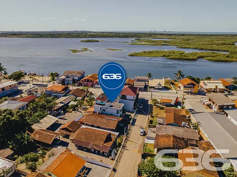 BELÍSSIMO SOBRADO COM 4 SUÍTES, EM BALNEÁRIO BARRA