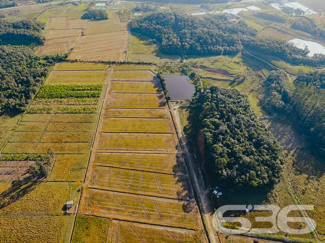 Descubra o potencial deste magnífico terreno à ven