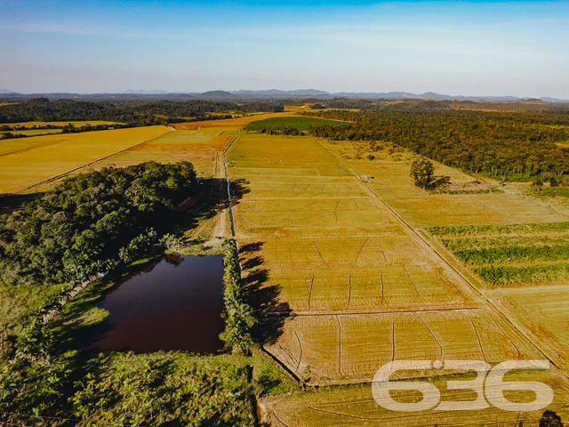 Descubra o potencial deste magnífico terreno à ven
