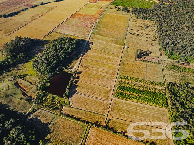 Descubra o potencial deste magnífico terreno à ven