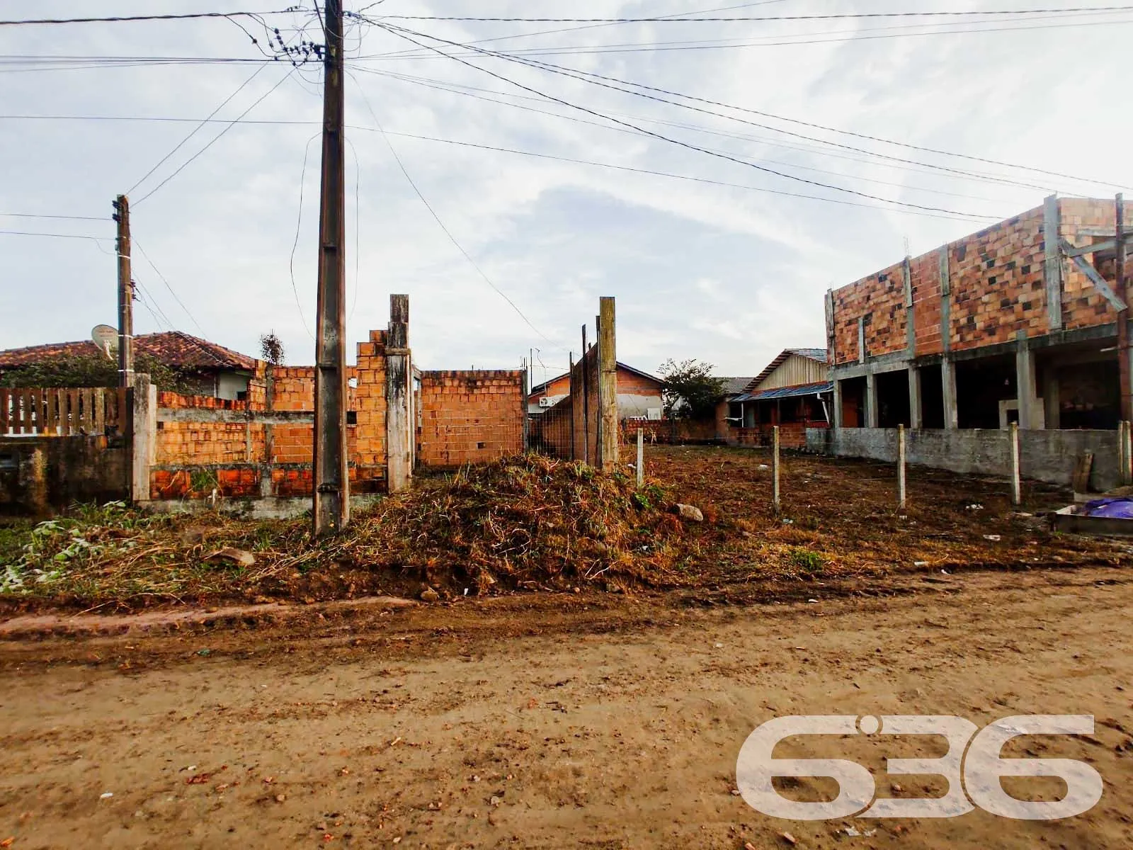 RESIDÊNCIA COM 2 QUARTOS EM UBATUBA, SÃO FRANCISCO