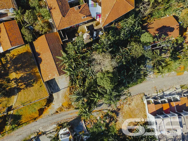 VENDE-SE LOTE NO BAIRRO ITAUM - EXCELENTE OPORTUNI