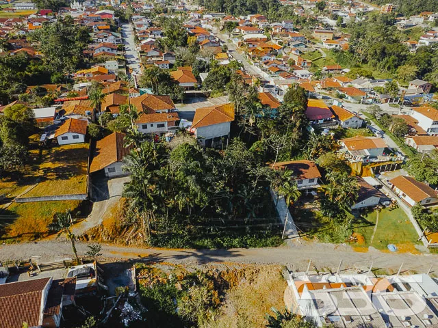 VENDE-SE LOTE NO BAIRRO ITAUM - EXCELENTE OPORTUNI