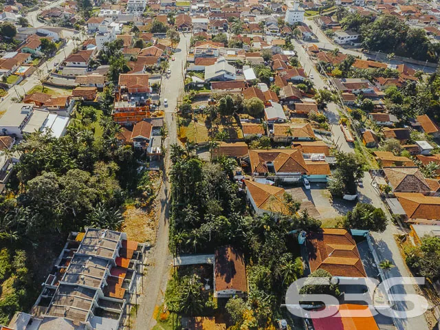 VENDE-SE LOTE NO BAIRRO ITAUM - EXCELENTE OPORTUNI