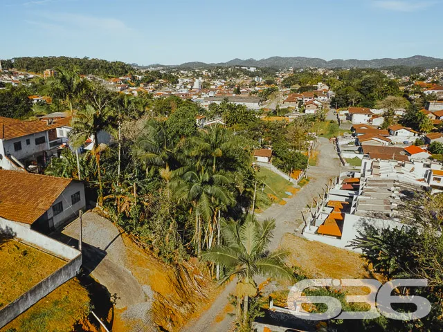 VENDE-SE LOTE NO BAIRRO ITAUM - EXCELENTE OPORTUNI