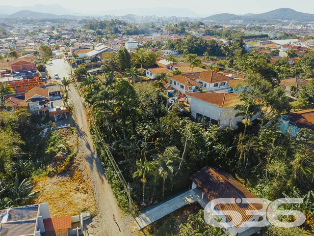 VENDE-SE LOTE NO BAIRRO ITAUM - EXCELENTE OPORTUNI