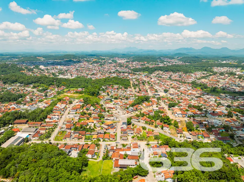 Casa à venda no bairro João Costa, Joinville, com 