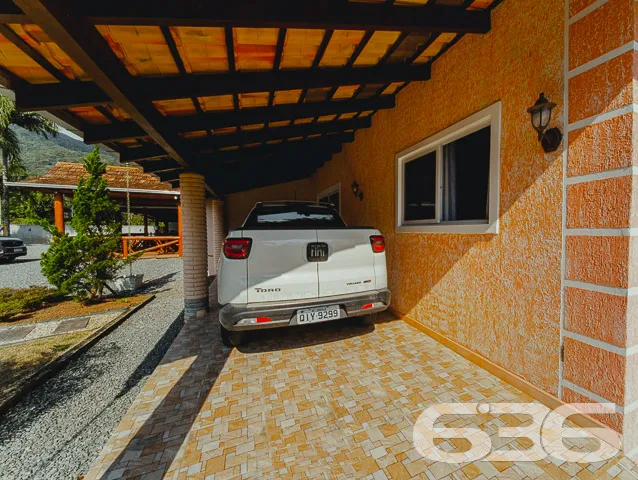 INVISTA EM PIRABEIRABA - ÓTIMA CHÁCARA

Você procu