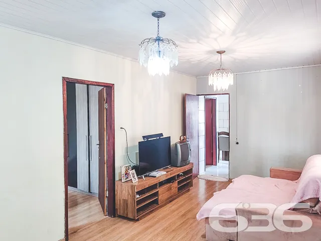 IMÓVEL COM SUÍTE + 2 QUARTOS NO BAIRRO JOÃO COSTA
