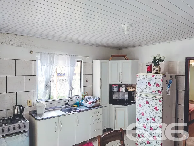 IMÓVEL COM SUÍTE + 2 QUARTOS NO BAIRRO JOÃO COSTA
