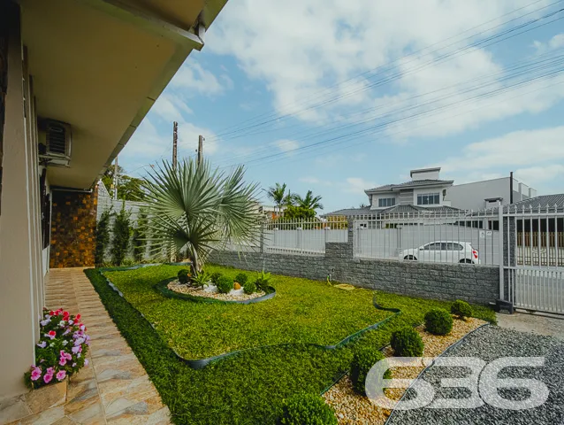 IMÓVEL COM SUÍTE + 2 QUARTOS NO BAIRRO SAGUAÇU
Es