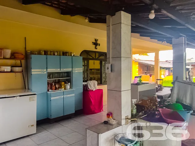 CASA EM TERRENO DE 1.088m² EM ARAQUARI

Essa é uma