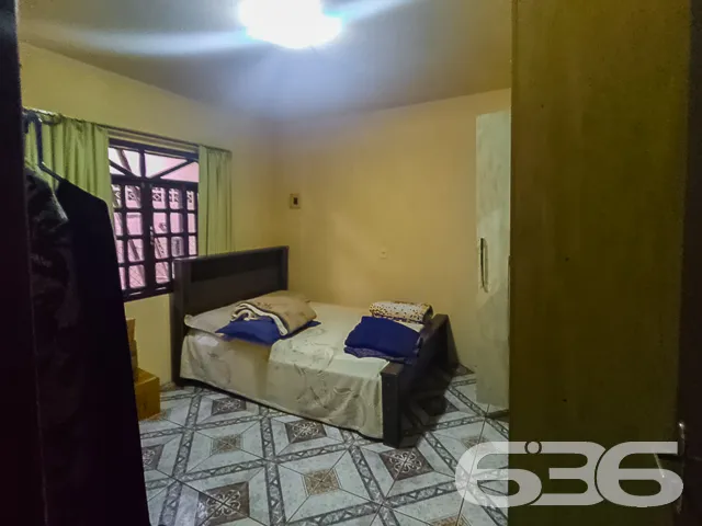 CASA EM TERRENO DE 1.088m² EM ARAQUARI

Essa é uma