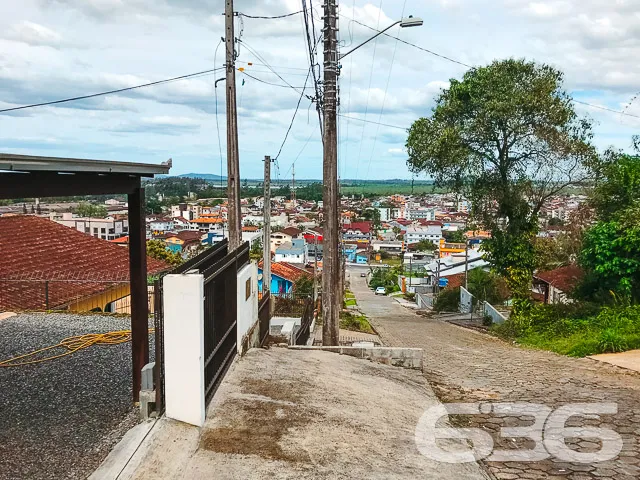 BELA CASA COM 4 QUARTOS NO BAIRRO BOA VISTA EM JOI