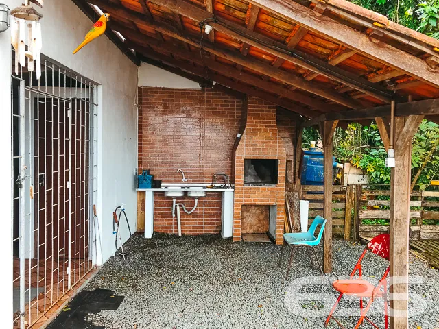 BELA CASA COM 4 QUARTOS NO BAIRRO BOA VISTA EM JOI