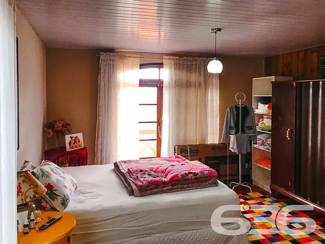 BELA CASA COM 4 QUARTOS NO BAIRRO BOA VISTA EM JOI