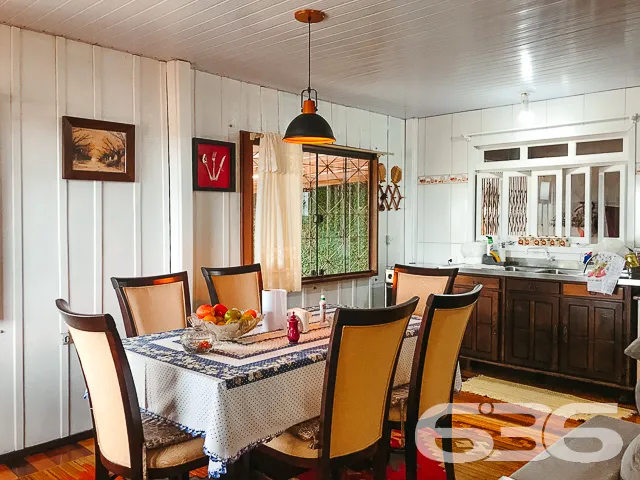 BELA CASA COM 4 QUARTOS NO BAIRRO BOA VISTA EM JOI