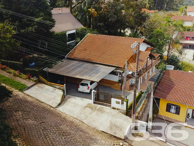 BELA CASA COM 4 QUARTOS NO BAIRRO BOA VISTA EM JOI