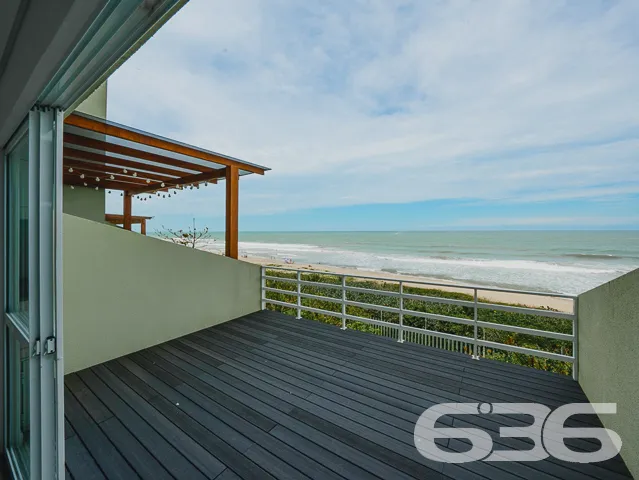 ĂTIMO SOBRADO TRIPLEX COM 4 SUĂTES COM CLOSET DE F