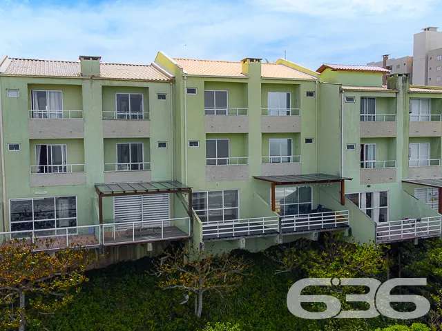 ĂTIMO SOBRADO TRIPLEX COM 4 SUĂTES COM CLOSET DE F