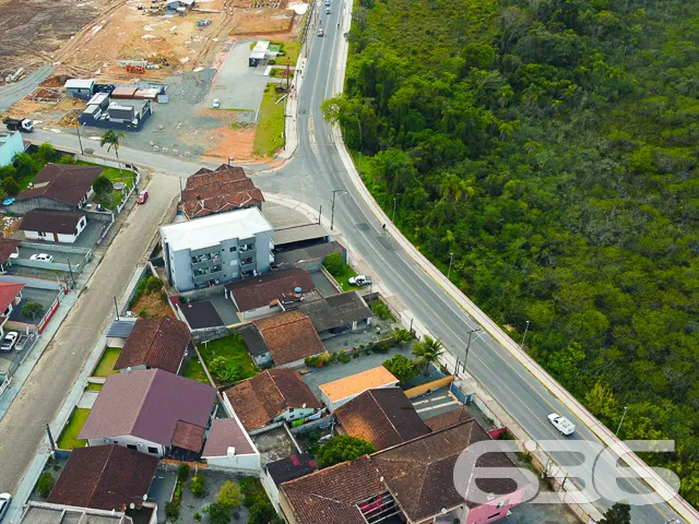 BELÍSSIMO TERRENO NO BAIRRO ESPINHEIROS EM JOINVIL