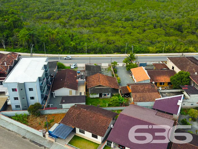 BELÍSSIMO TERRENO NO BAIRRO ESPINHEIROS EM JOINVIL