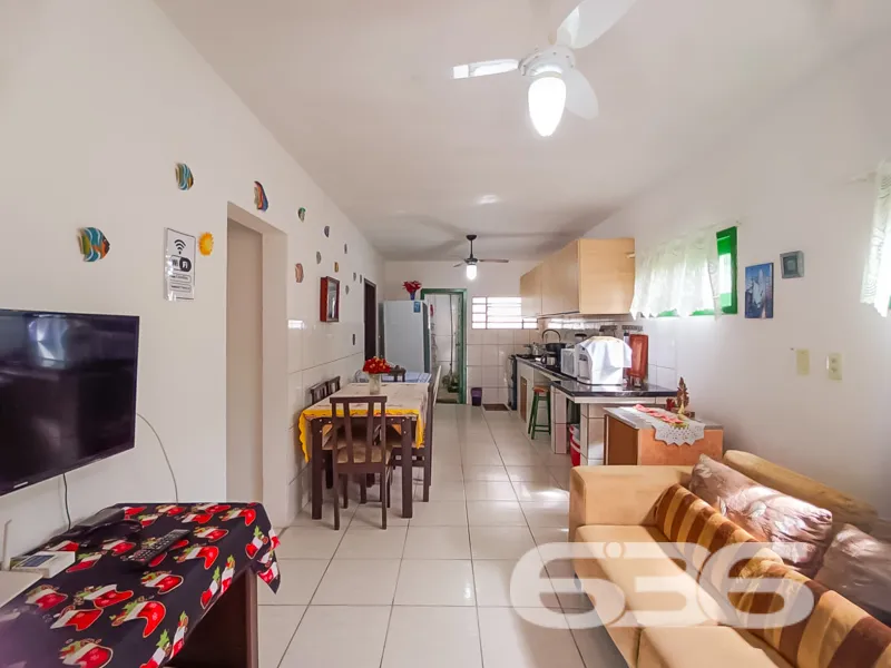 IMÓVEL COM 3 QUARTOS NA PRAIA DE UBATUBA

Esta é u